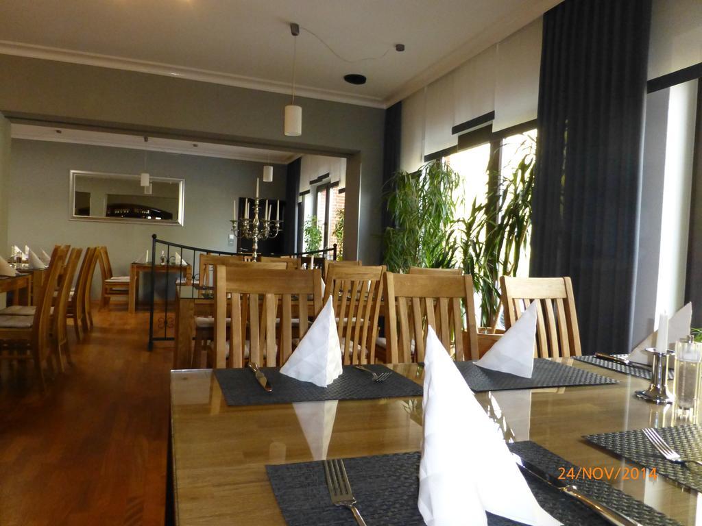 Hotel Ruestersieler Hof Wilhelmshaven Buitenkant foto