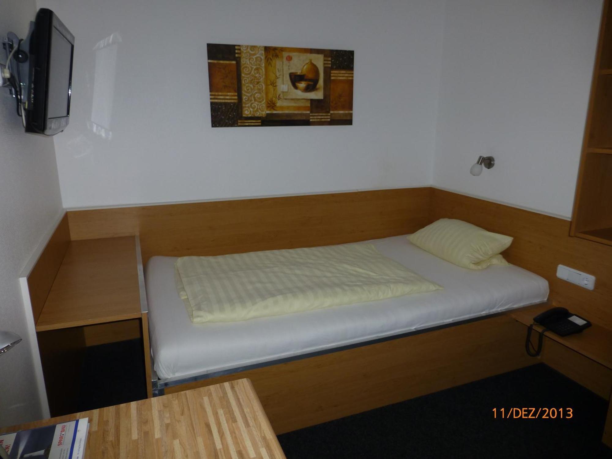 Hotel Ruestersieler Hof Wilhelmshaven Buitenkant foto